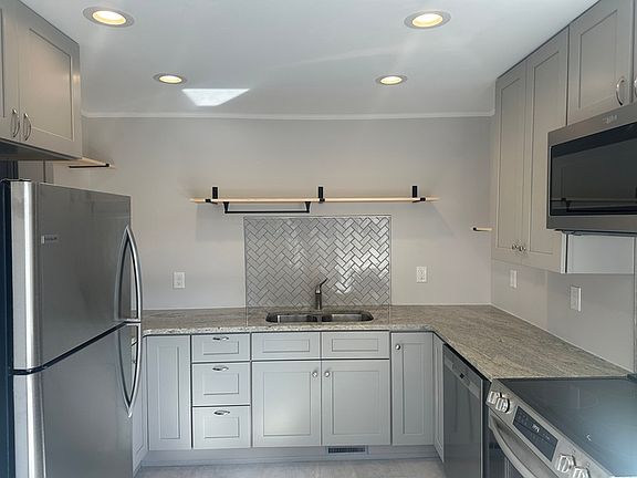 3rd image of 2705 Newbold St