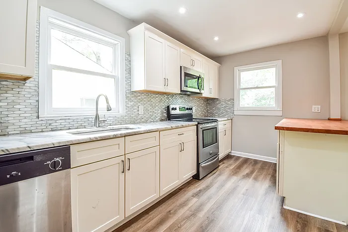 269 Moreland Way — Photo 6