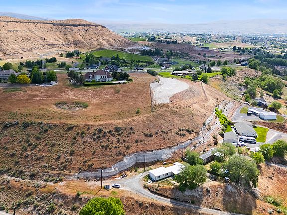 4th image of Nka Selah Ridge Dr #1