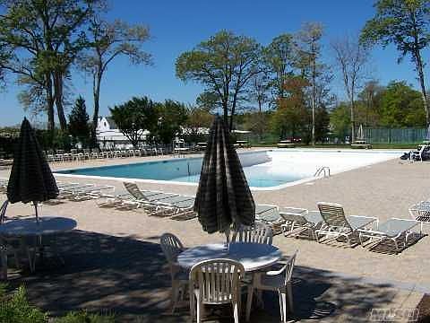 2nd image of 3102 Bluffs Dr S