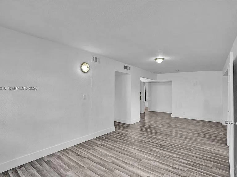 2100 Service Rd — Photo 9