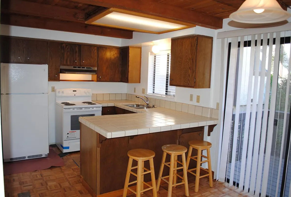 2 bed, $3,175 — Photo 3