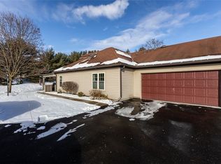 49 Ashford Dr, Cranberry Township, PA 16066
