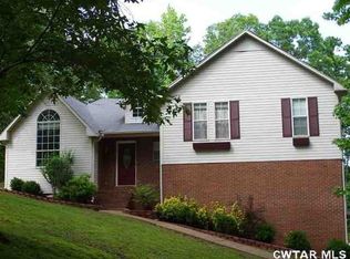 150 Springbrook Dr, Jackson, TN 38305