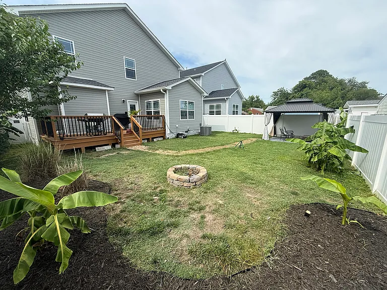445 Rogers Ave — Photo 40