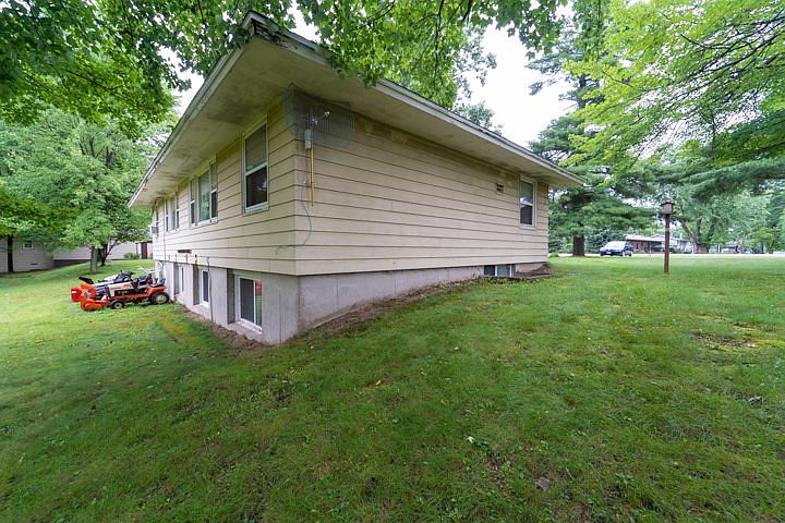 1st image of 4116 N 6th St