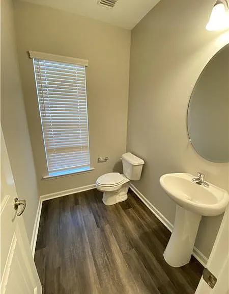 60 Ainsdale Dr — Photo 3