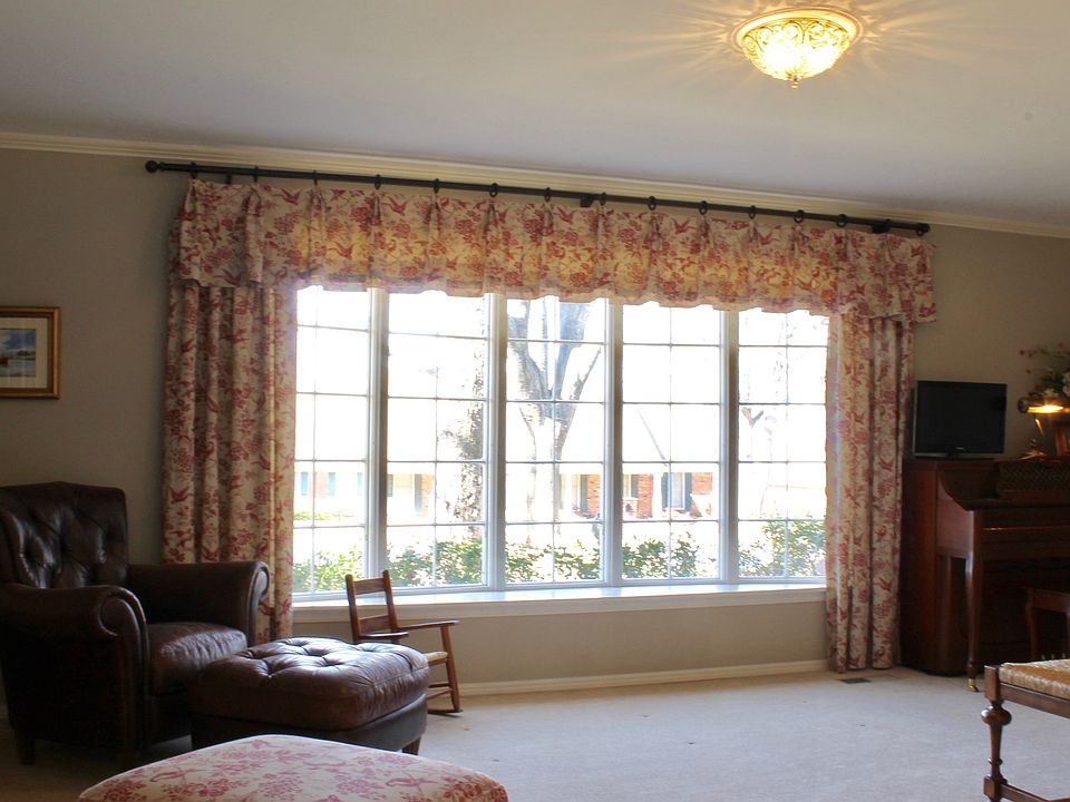 Bow Window with Seating