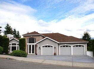 6064 156th Pl SE, Bellevue, WA 98006