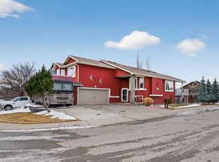 302 NE Sixmile Ln S, Lethbridge, AB T1K 5S6