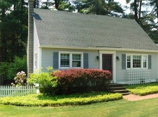 32 Martins Ferry Rd, Hooksett, NH 03106