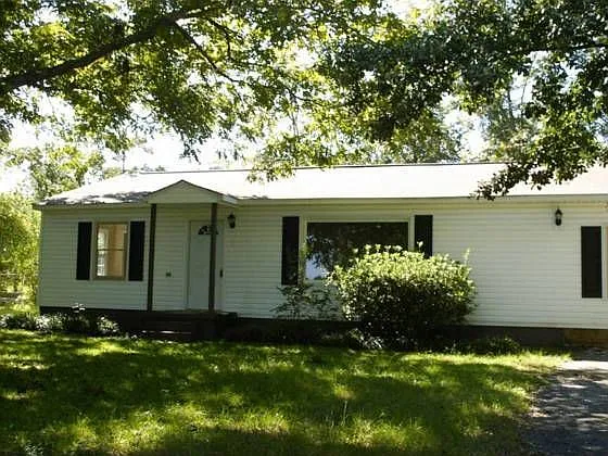 103 Demetree Rd photo 1