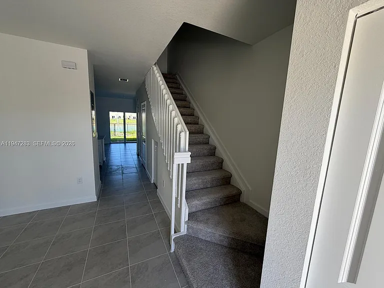 2732 SE 26th Ave #2732 — Photo 4