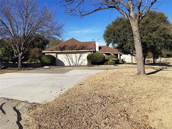 2nd image of 5120 Largo Dr