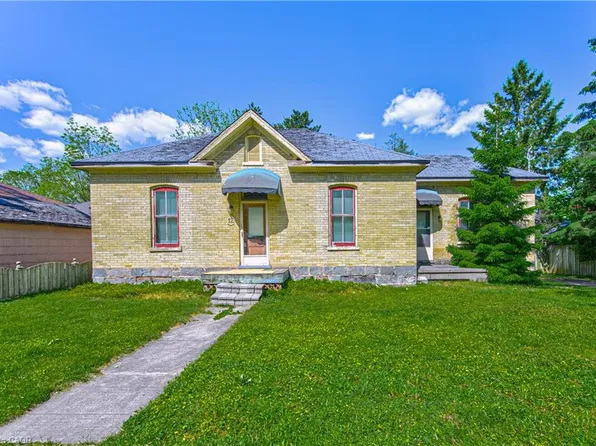 12 Myrtle Ave, Cambridge, ON N1S 2R9