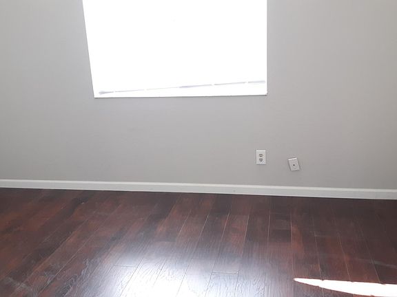 4th image of 2055 Haywood Dr