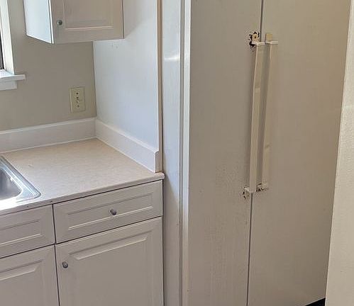 5th image of 2312 E Denny Way #D