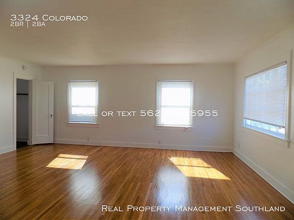 3rd image of 3324 E Colorado St