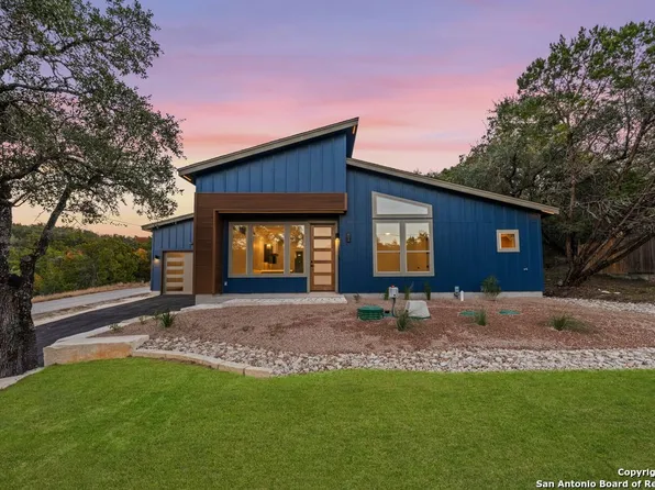 712 Firefly Dr., Canyon Lake, TX 78133