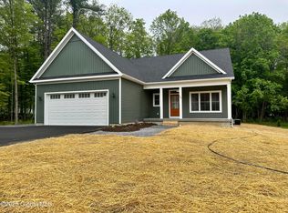104 Dandelion Dr, Wilton, NY 12831