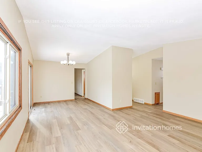 7818 Hampshire Cir N — Photo 5