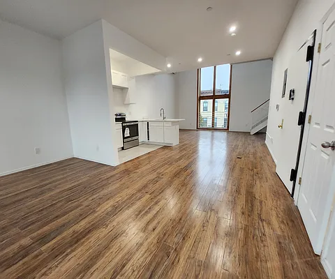Rented by JB Mac Real Estate Inc. | media 2