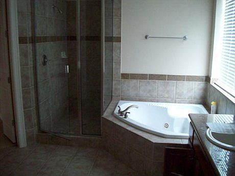 3rd image of 15112 Sunningdale St