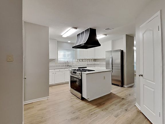 4th image of 6626 Gentle Bend Dr