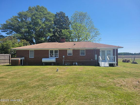 3rd image of 13570 N Lake Road