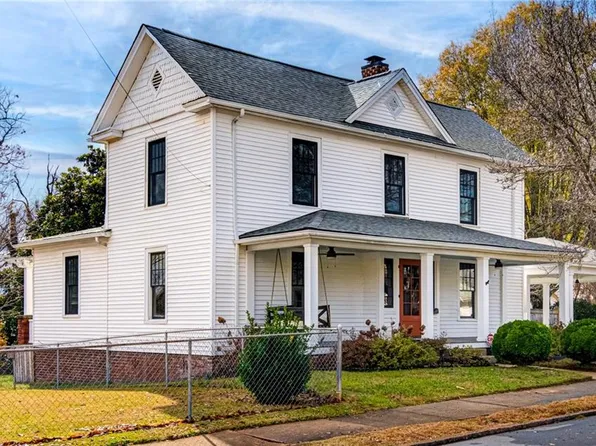 44 W Devonshire St, Winston Salem, NC 27127