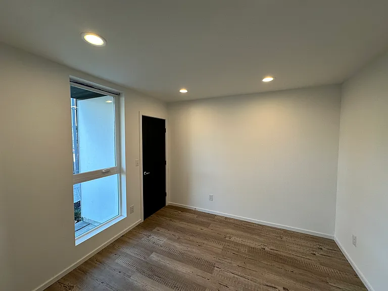 2705 E Yesler Way #A — Photo 7