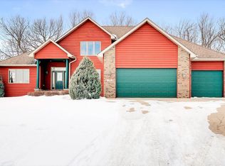 1306 Forest Ln, Faribault, MN 55021