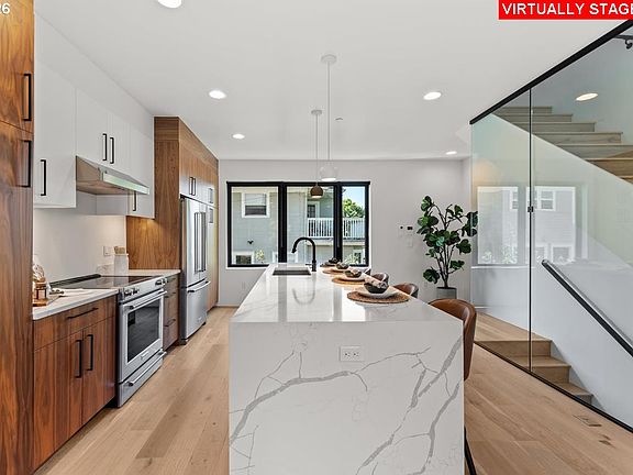 4th image of 2268 SE Division