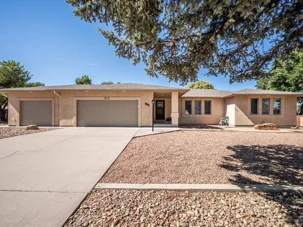 312 W Birdie Dr, Pueblo West, CO 81007