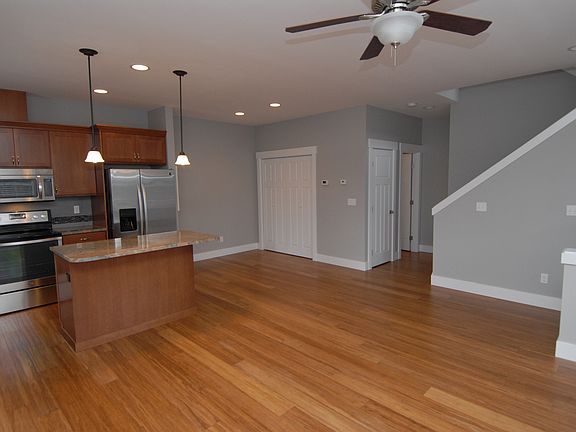 5th image of 212 Ballarat Ave N