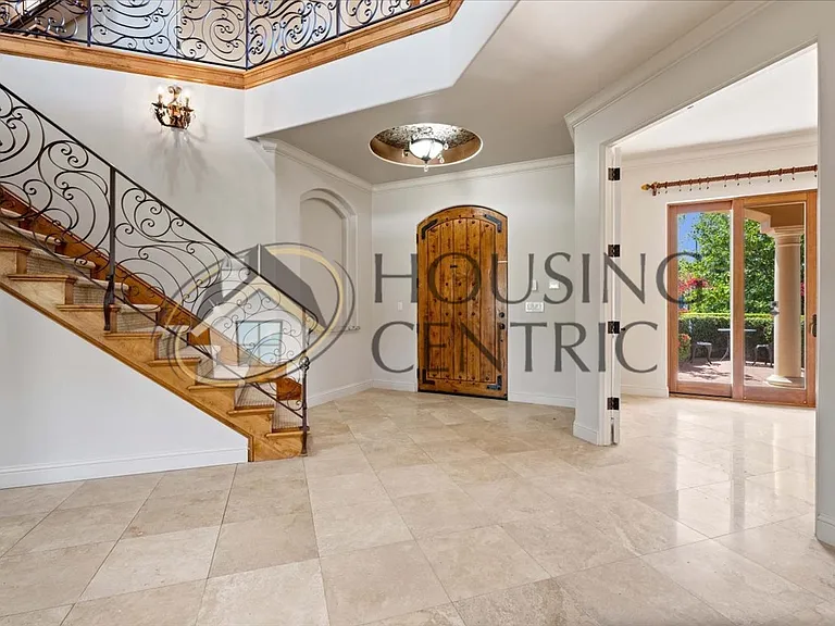 676 Glen Mady Way — Photo 10