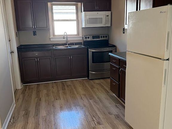 3rd image of 9103 Hammett Ave #A