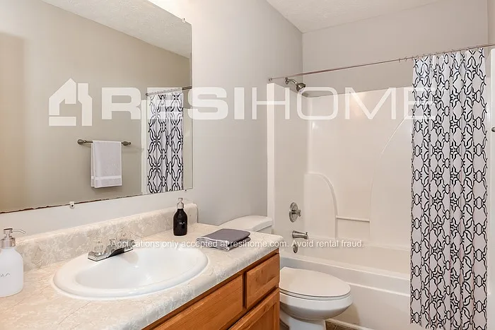 303 Kayla Ct — Photo 12