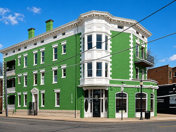 2nd image of 3570 Montgomery Rd #6