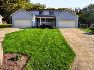 4006-4008 Pondview Dr, Clarks Summit, PA 18411