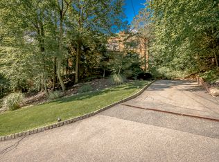 74 Green Hill Rd, Kinnelon, NJ 07405