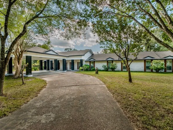 13435 Wayside Dr, Beaumont, TX 77713