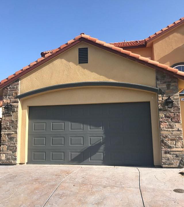 2nd image of 5444 W Acacia Ave