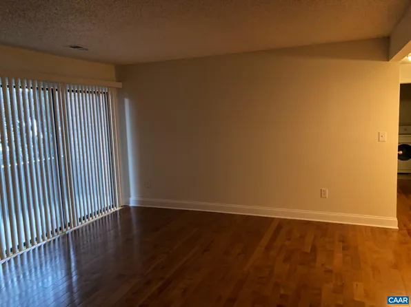 141 Green Turtle Ln, Charlottesville, VA