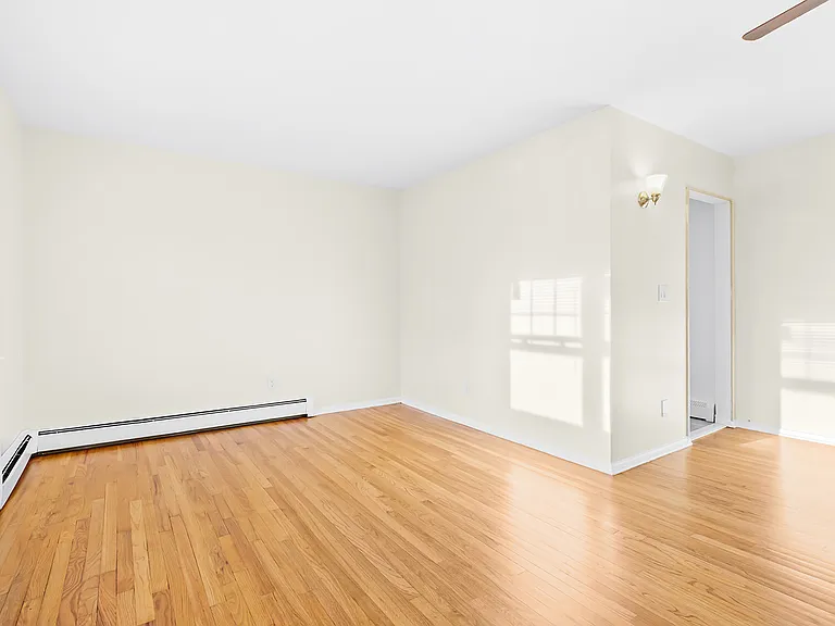 138 Clinton Pl #1B — Photo 7