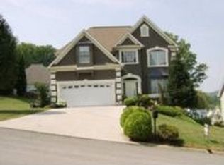 1917 Saint Gregorys Ct, Knoxville, TN 37931