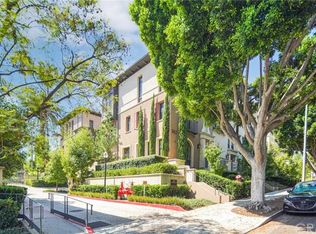 382 W Green St #137, Pasadena, CA 91105