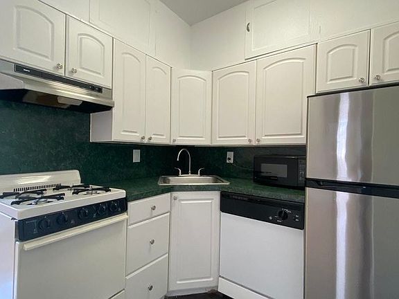 5th image of 77 Irving Pl APT 4B