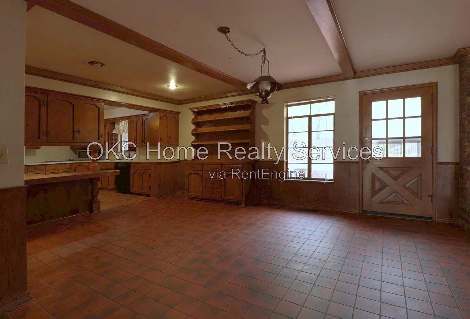 3 bed, 2.0 bath, 1945 sqft, $1,550 — Photo 4