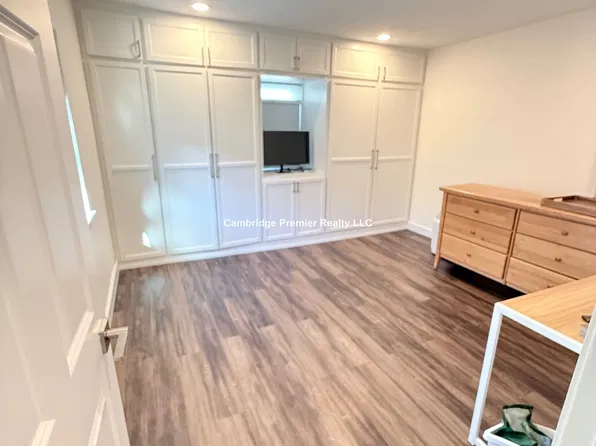 16 Pitman St #16, Somerville, MA 02143